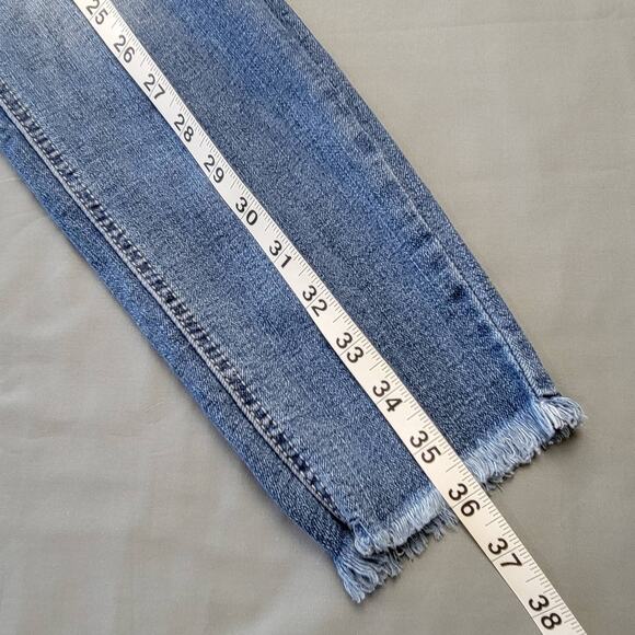 Old Navy Rockstar Blue Skinny Jeans Ripped Raw Hem Secret Slim Pockets Women's 6 - Picture 8 of 10